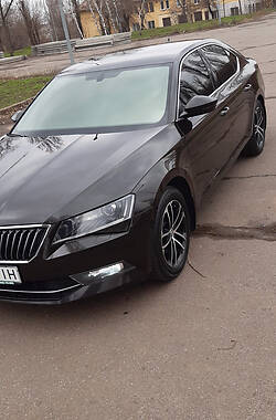 Хэтчбек Skoda Superb 2016 в Кривом Роге