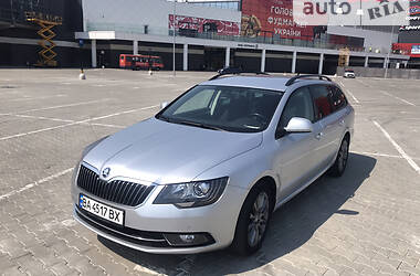 Универсал Skoda Superb 2014 в Киеве