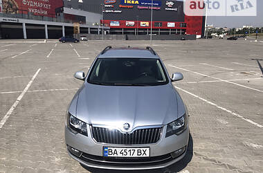 Универсал Skoda Superb 2014 в Киеве