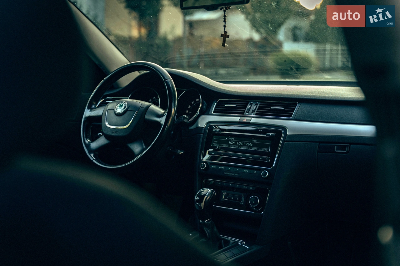 2011 Skoda Superb - мініатюра 4