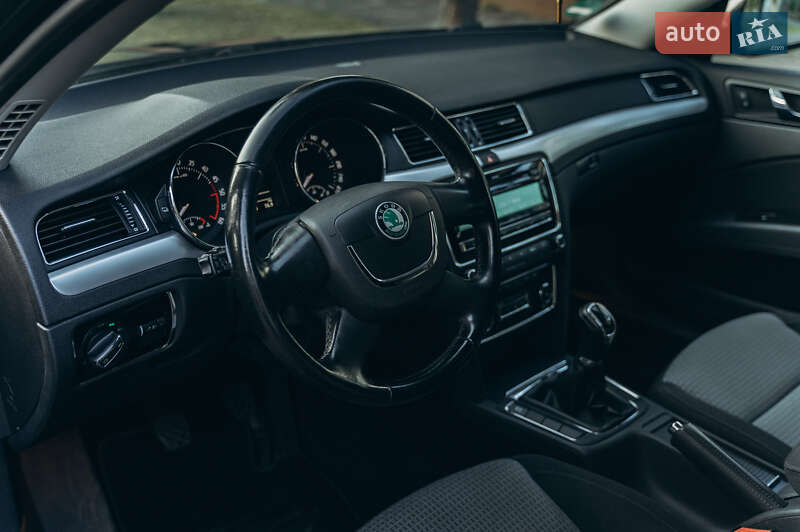 Ліфтбек Skoda Superb 2011 в Мукачевому