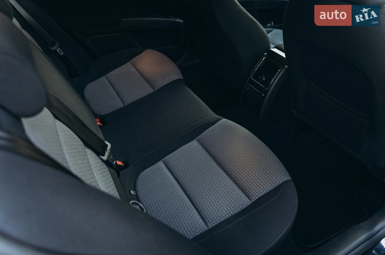 2011 Skoda Superb - мініатюра 14