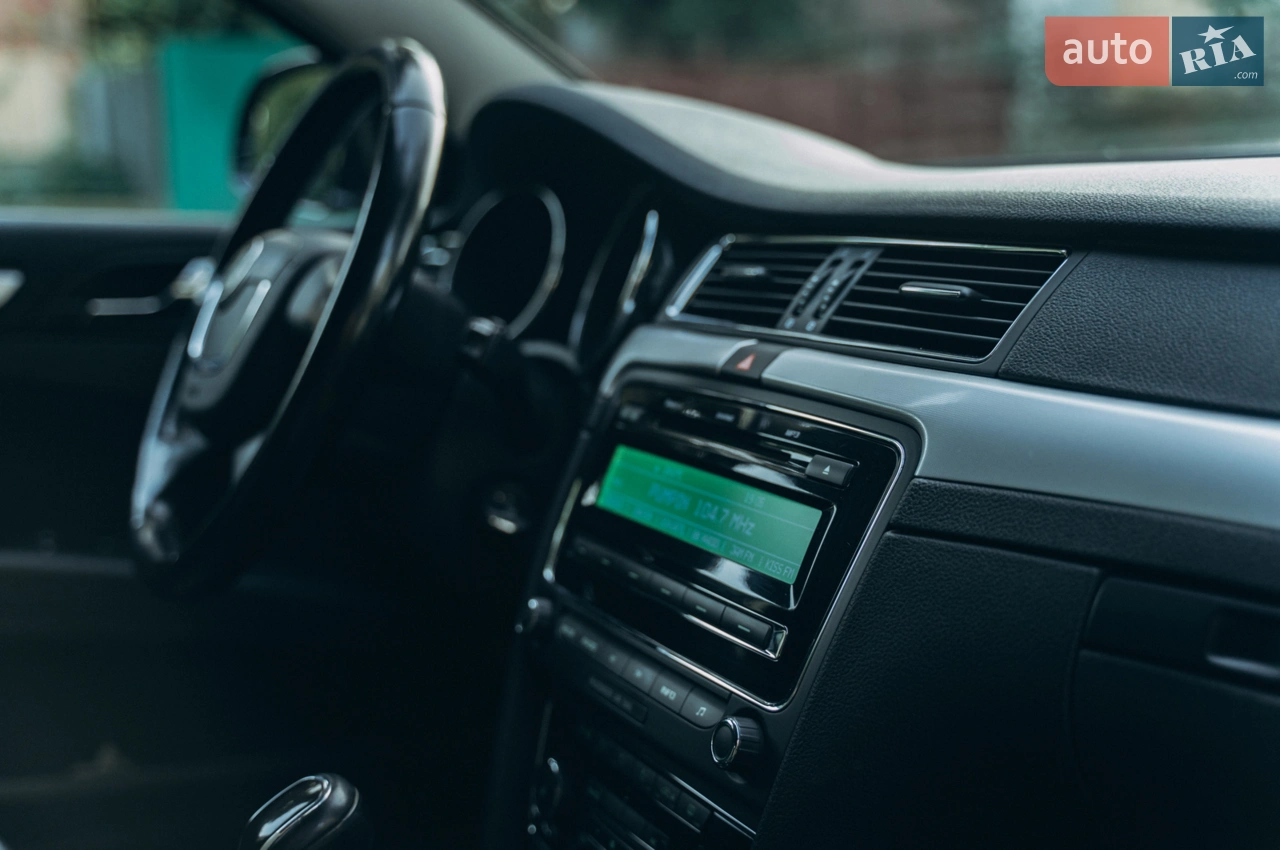 2011 Skoda Superb - мініатюра 15