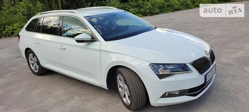 Универсал Skoda Superb 2017 в Звягеле
