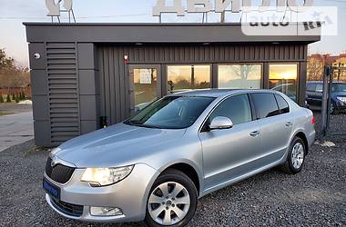 Седан Skoda Superb 2010 в Львові