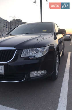 Лифтбек Skoda Superb 2012 в 