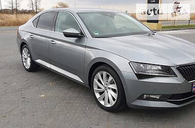 Седан Skoda Superb 2016 в Івано-Франківську