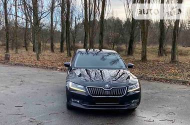 Седан Skoda Superb 2017 в Львові