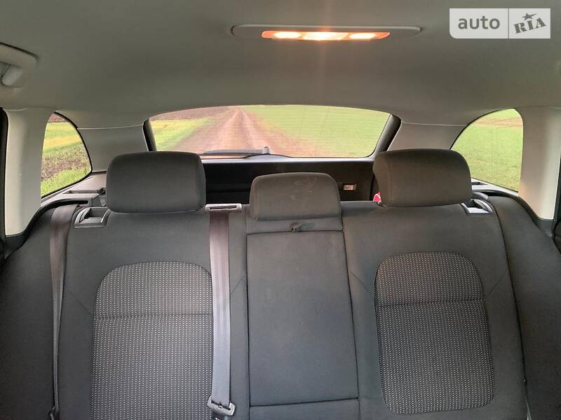 Универсал Skoda Superb 2011 в Петрове