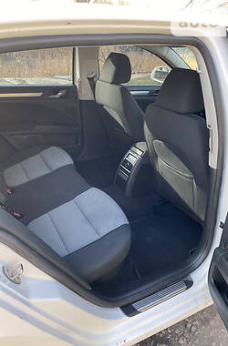 Седан Skoda Superb 2008 в 