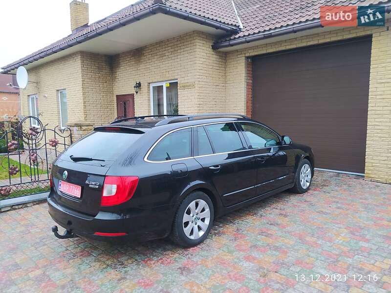 Универсал Skoda Superb 2012 в Гадяче