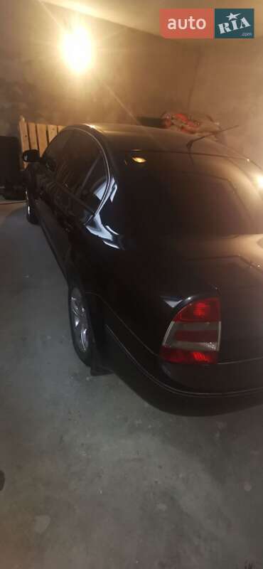 Седан Skoda Superb 2008 в Тячеві