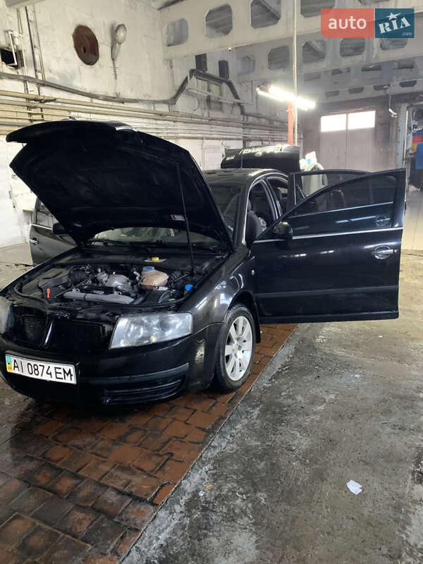 Лифтбек Skoda Superb 2002 в Славутиче