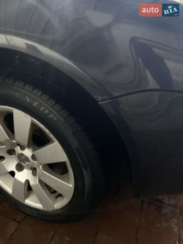 Лифтбек Skoda Superb 2002 в Славутиче
