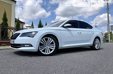 Седан Skoda Superb 2015 в Кривому Розі