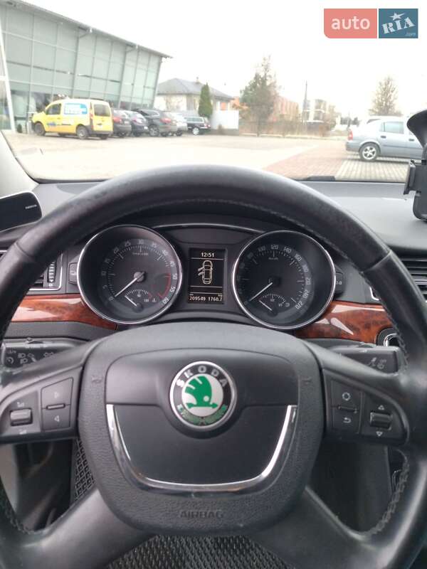 Ліфтбек Skoda Superb 2010 в Ужгороді