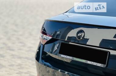 Седан Skoda Superb 2018 в 