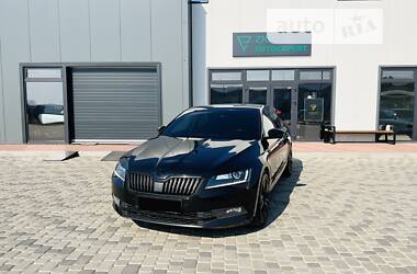 Седан Skoda Superb 2018 в 