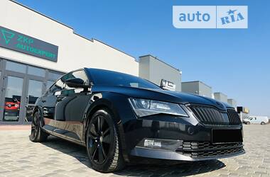 Седан Skoda Superb 2018 в 