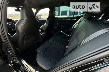 Седан Skoda Superb 2018 в 