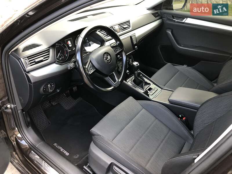 Ліфтбек Skoda Superb 2016 в Бродах