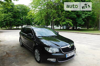 Универсал Skoda Superb 2013 в Ровно