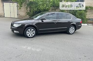 Седан Skoda Superb 2012 в Києві