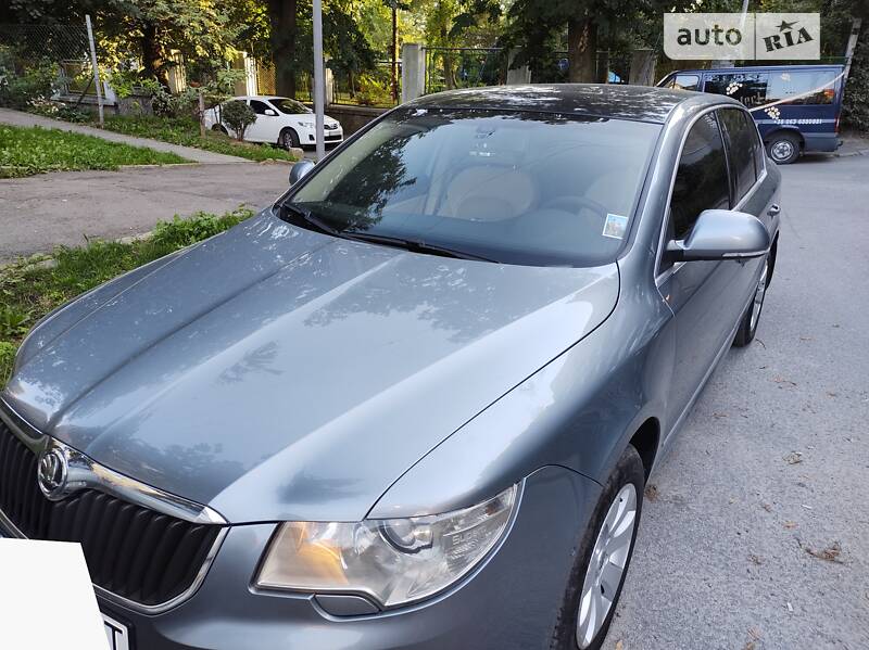 Ліфтбек Skoda Superb 2009 в Львові