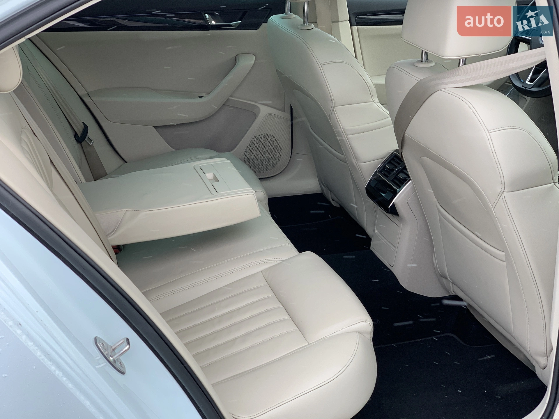2015 Skoda Superb - мініатюра 13