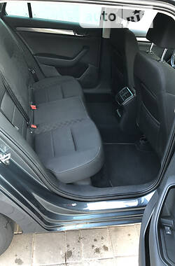 Універсал Skoda Superb 2016 в  фото 13 Універсал Skoda Superb 2016 в