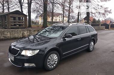 Универсал Skoda Superb 2010 в Нововолынске