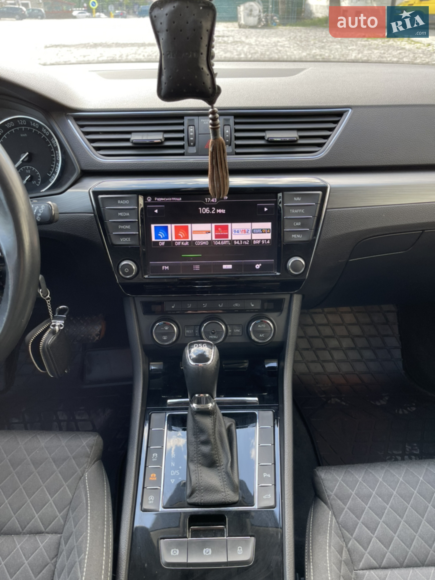 2016 Skoda Superb - мініатюра 15