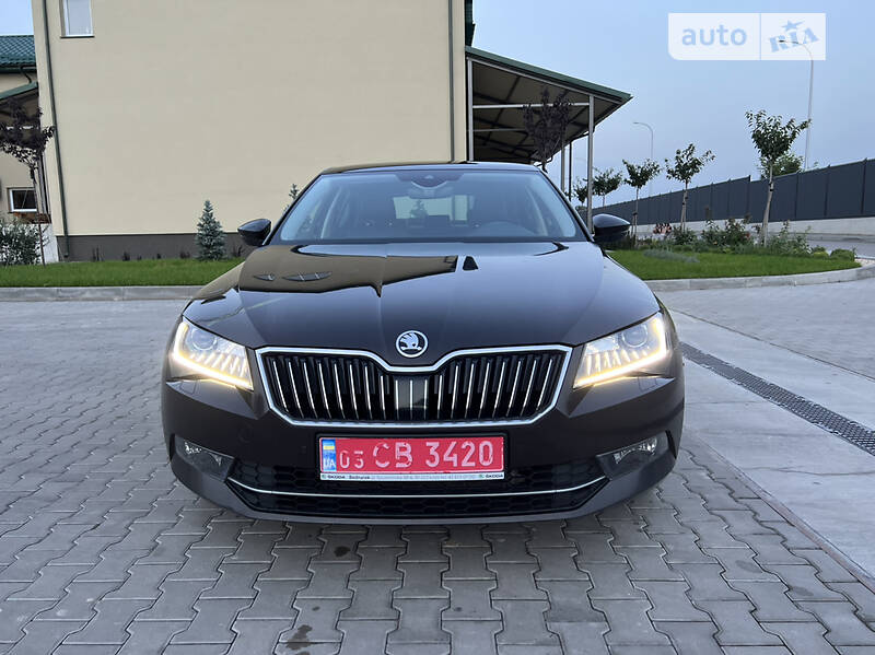 Ліфтбек Skoda Superb 2017 в Луцьку