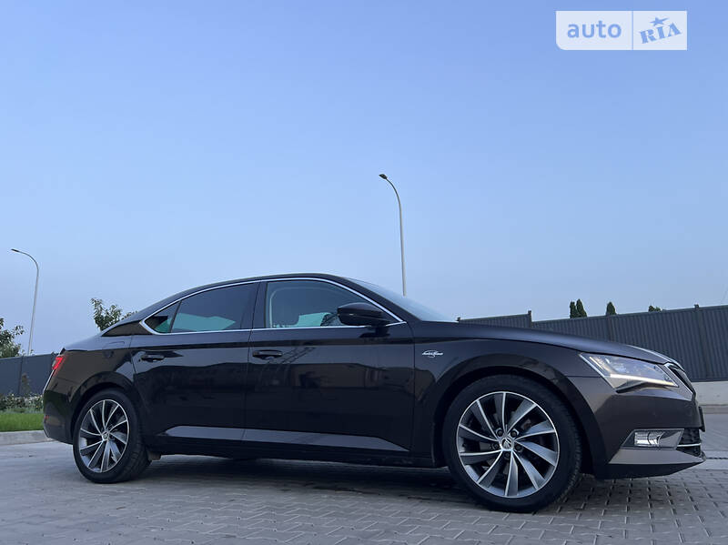 Ліфтбек Skoda Superb 2017 в Луцьку