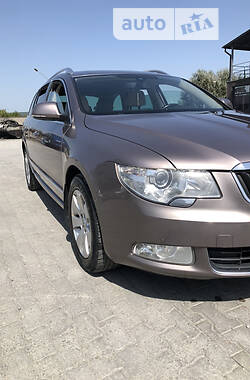 Универсал Skoda Superb 2010 в Черновцах