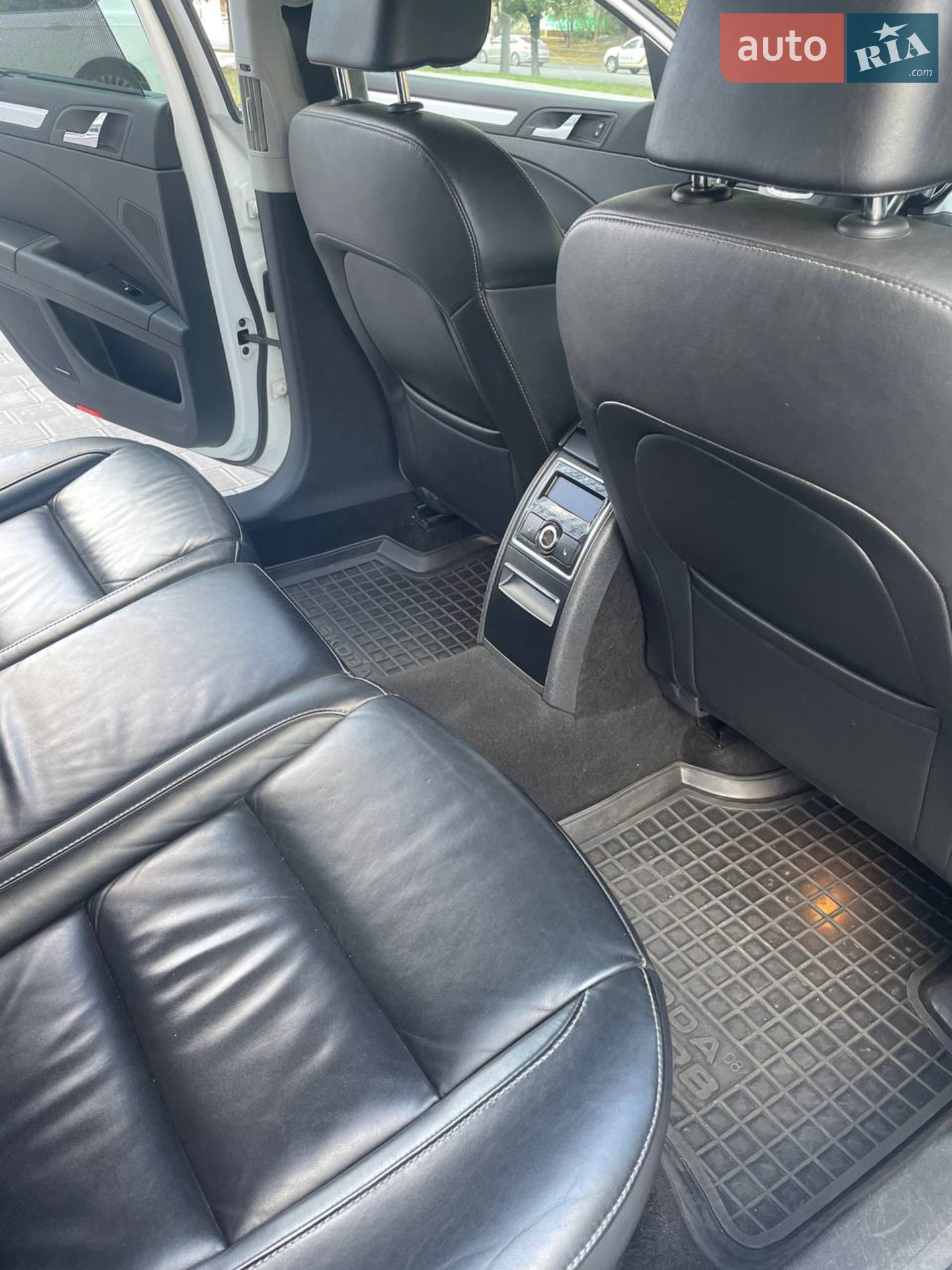 2013 Skoda Superb - мініатюра 17