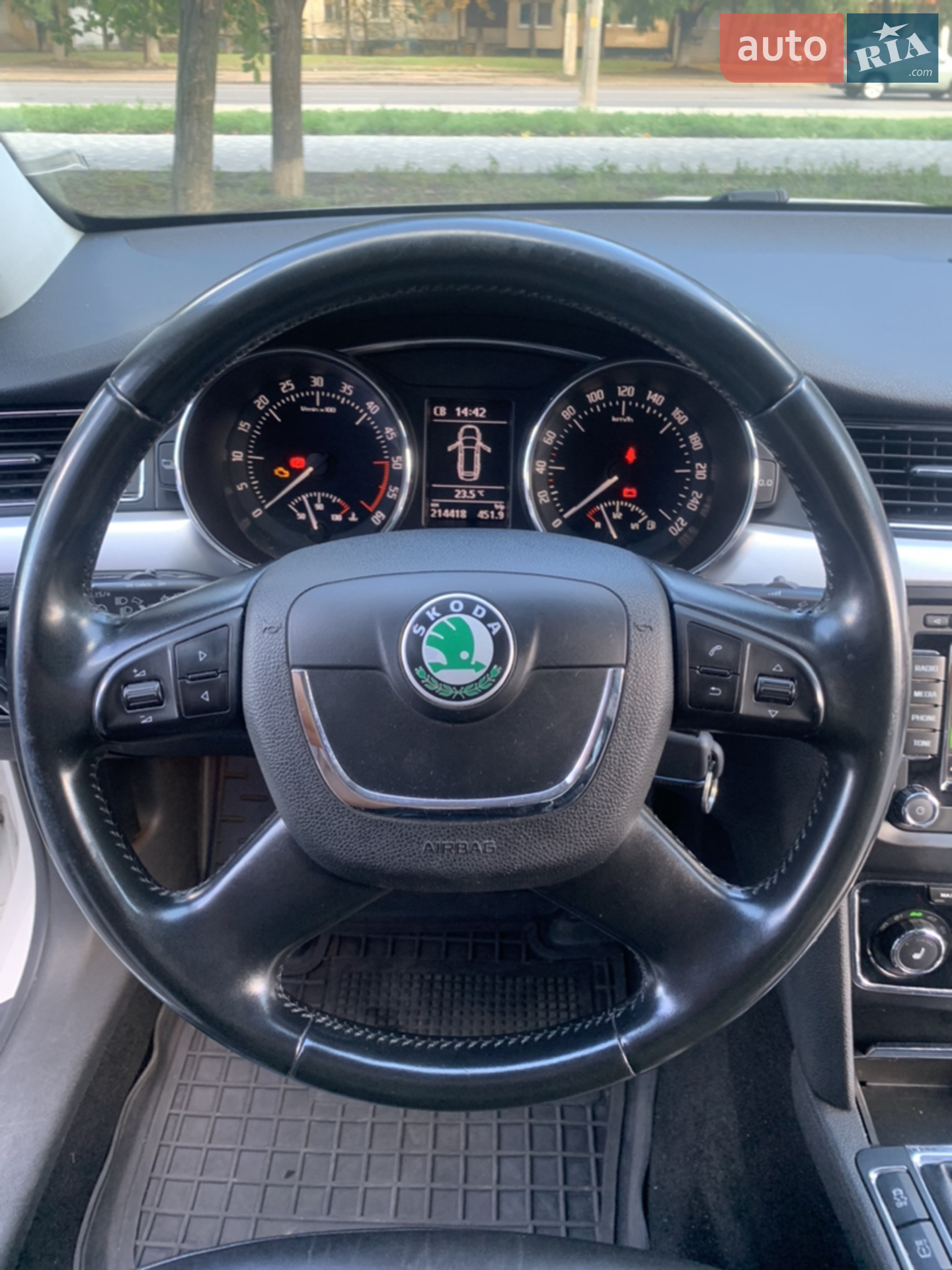 2013 Skoda Superb - мініатюра 28