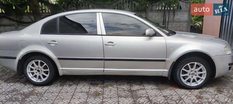 Лифтбек Skoda Superb 2003 в Бердичеве