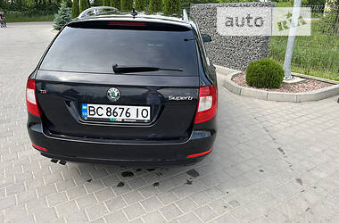 Универсал Skoda Superb 2012 в Самборе