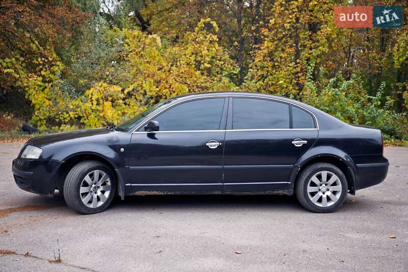 Лифтбек Skoda Superb 2002 в Славутиче