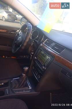 Универсал Skoda Superb 2014 в 