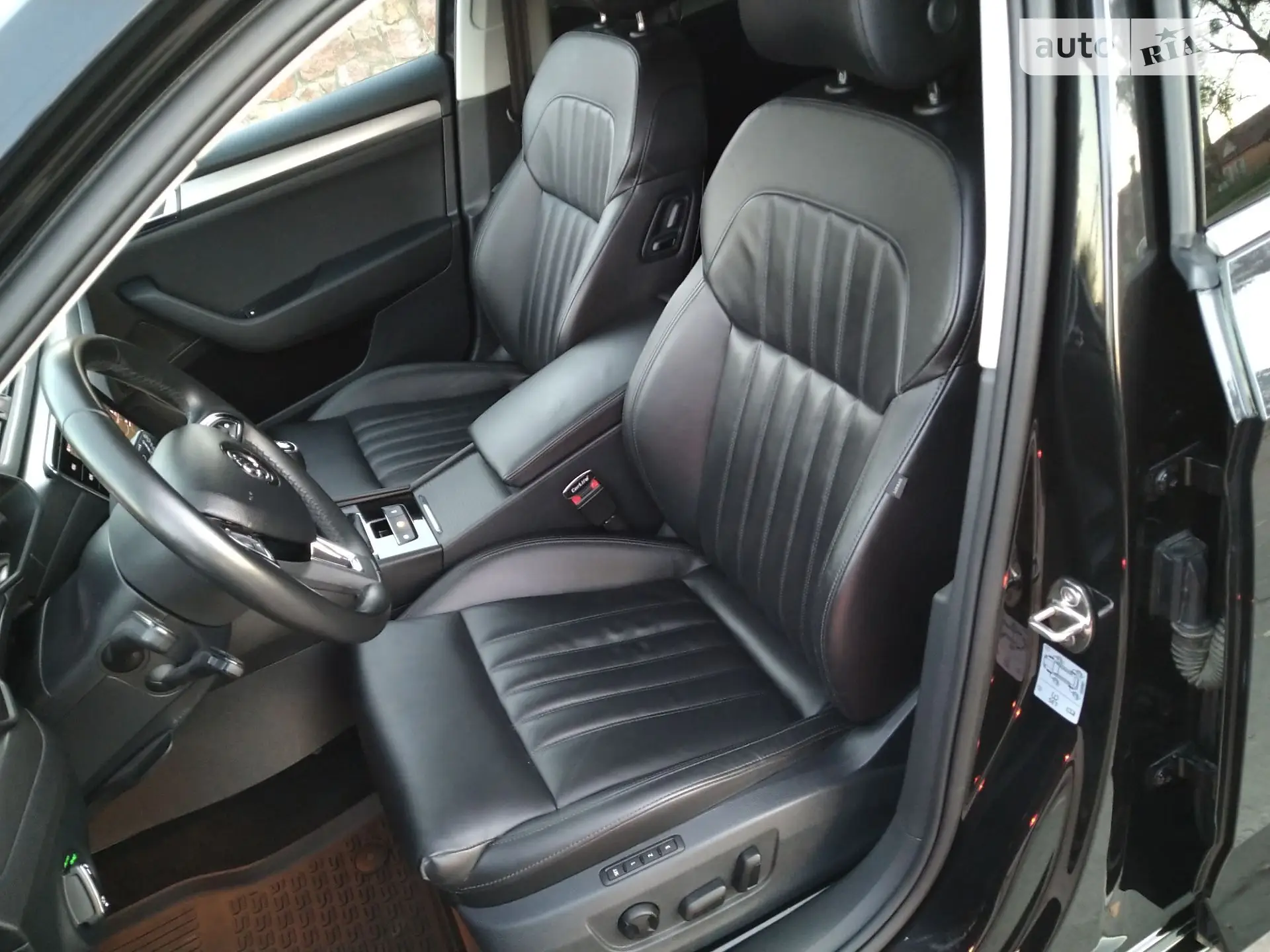 2018 Skoda Superb - мініатюра 2