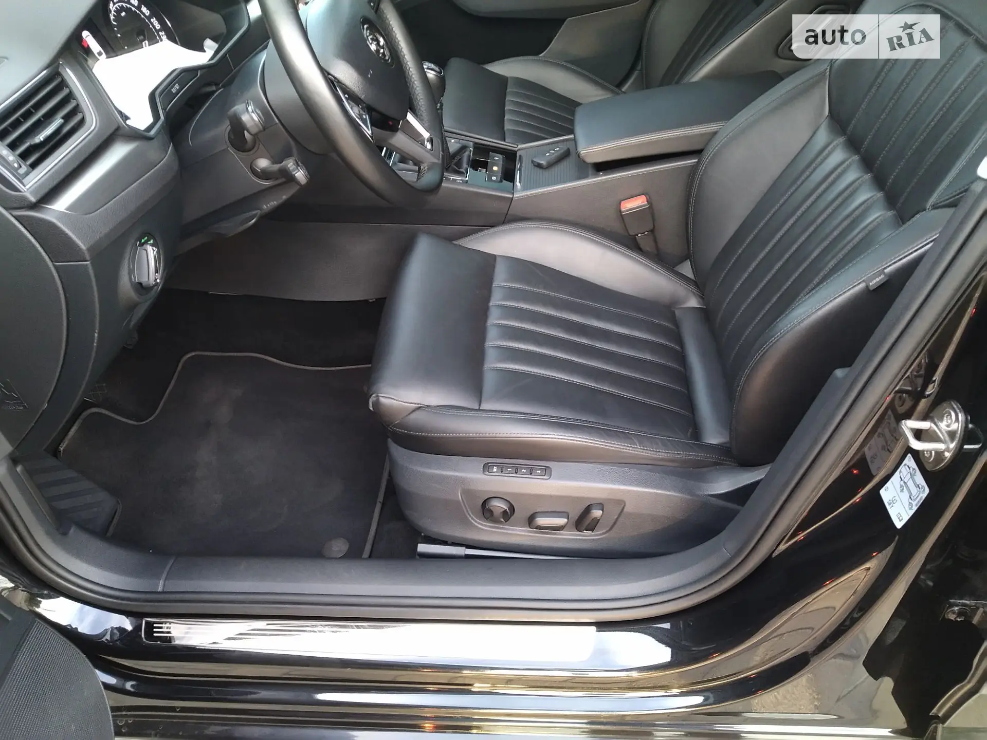 2018 Skoda Superb - мініатюра 126