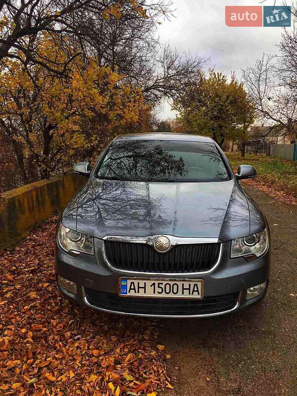 Лифтбек Skoda Superb 2010 в Краматорске