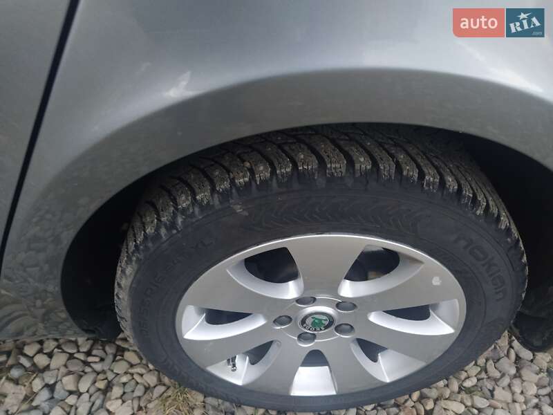 Лифтбек Skoda Superb 2010 в Краматорске