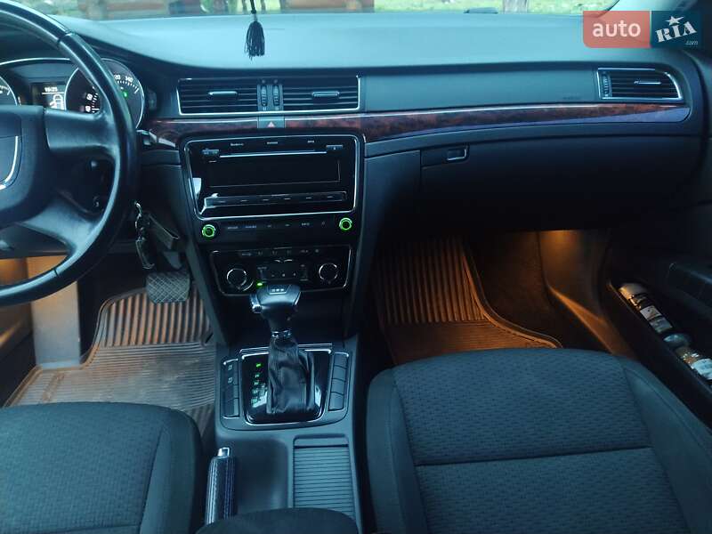 Лифтбек Skoda Superb 2010 в Краматорске