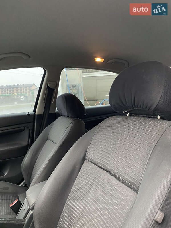 Лифтбек Skoda Superb 2006 в Ужгороде