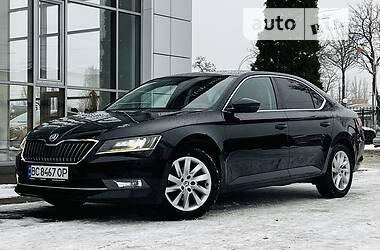 Лифтбек Skoda Superb 2016 в Киеве