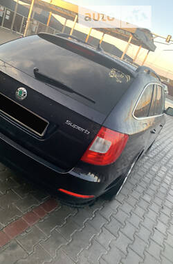 Универсал Skoda Superb 2011 в 