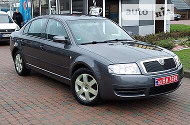 Лифтбек Skoda Superb 2004 в Сарнах